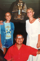 Владимир Тапиа с дочерью и первой супругой