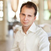 Пластический хирург Александр Дудник