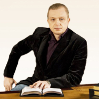 Пластический хирург Игорь Белый