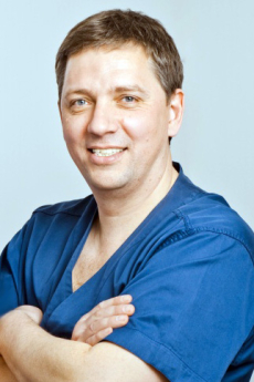 Пластический хирург Александр Жуков
