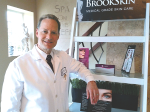 Пластический хирург Глен Брукс