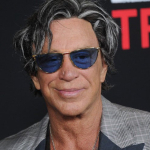 Микки Рурк сделал очередную ринопластику