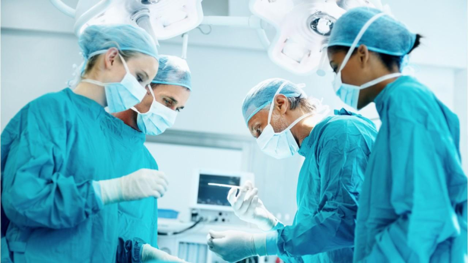 Селфи провоцирует рост ненужных пластических операций