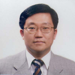 Профессор Квон Те Кен