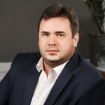 Пластический хирург Артем Кубылькин