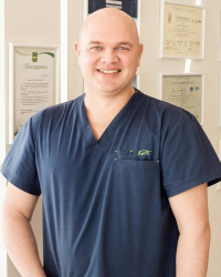 Пластический хирург Антон Гладышев