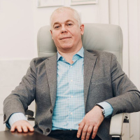 Пластический хирург Эдуард Шихирман