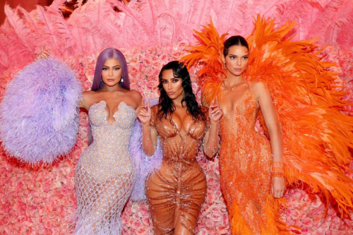 Сестры Кардашьян-Дженнер