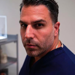 Пластический хирург вместе с женой вредил конкурентам