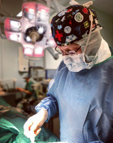 Пластический хирург Кирилл Пшениснов оперирует