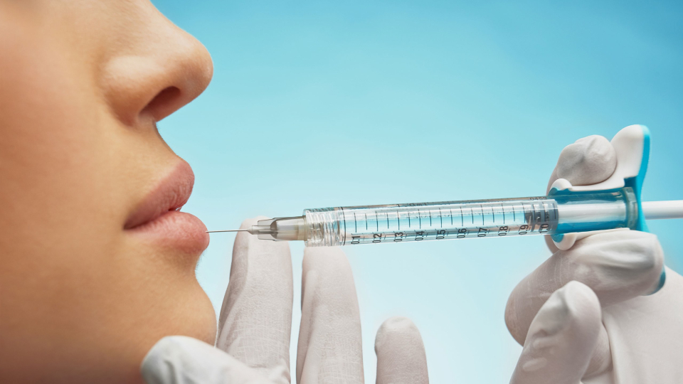 Соцсети продолжают влиять на развитие пластической хирургии