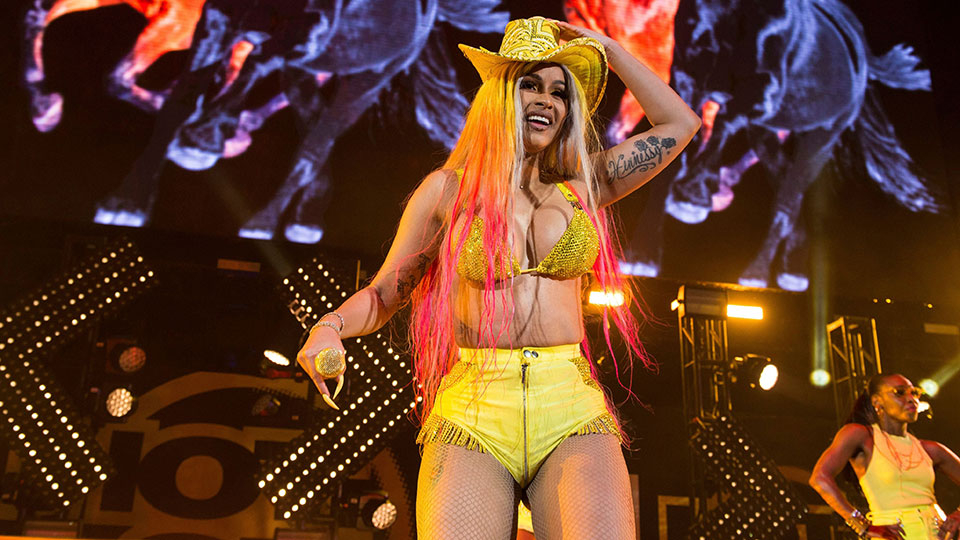 Карди Би на концерте