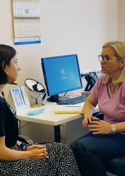 Пластический хирург Светлана Пшонкина с пациенткой