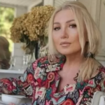 Пенсионерка прославилась в Сети после подтяжки лица