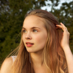 В США сделали ринопластику девочке-подростку