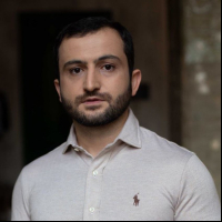 Пластический хирург Карен Пайтян