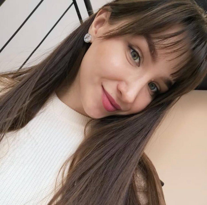 Фотоотзыв пациентки пластического хирурга Валерия Стайсупова после закрытой ринопластики в Санкт-Петербурге