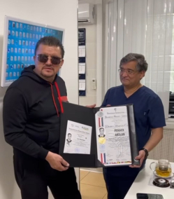 Университет в Мексике присвоил почетное звание российскому хирургу Арслану Пенаеву