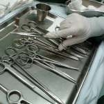 Российские хирурги получат инновационные импланты и препараты