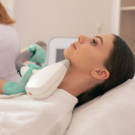 Косметолог в Британии попал под гнев общественности из-за рубцов