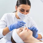 Жители Петербурга каждый месяц тратят на красоту до 50 000 рублей