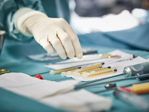 Преимущества и недостатки одномоментных операций в пластической хирургии