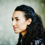 Два способа избавиться от горбинки на носу