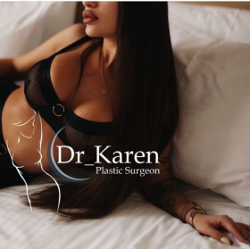 Пациентка пластического хирурга Карена Пайтяна после увеличения груди имплантами