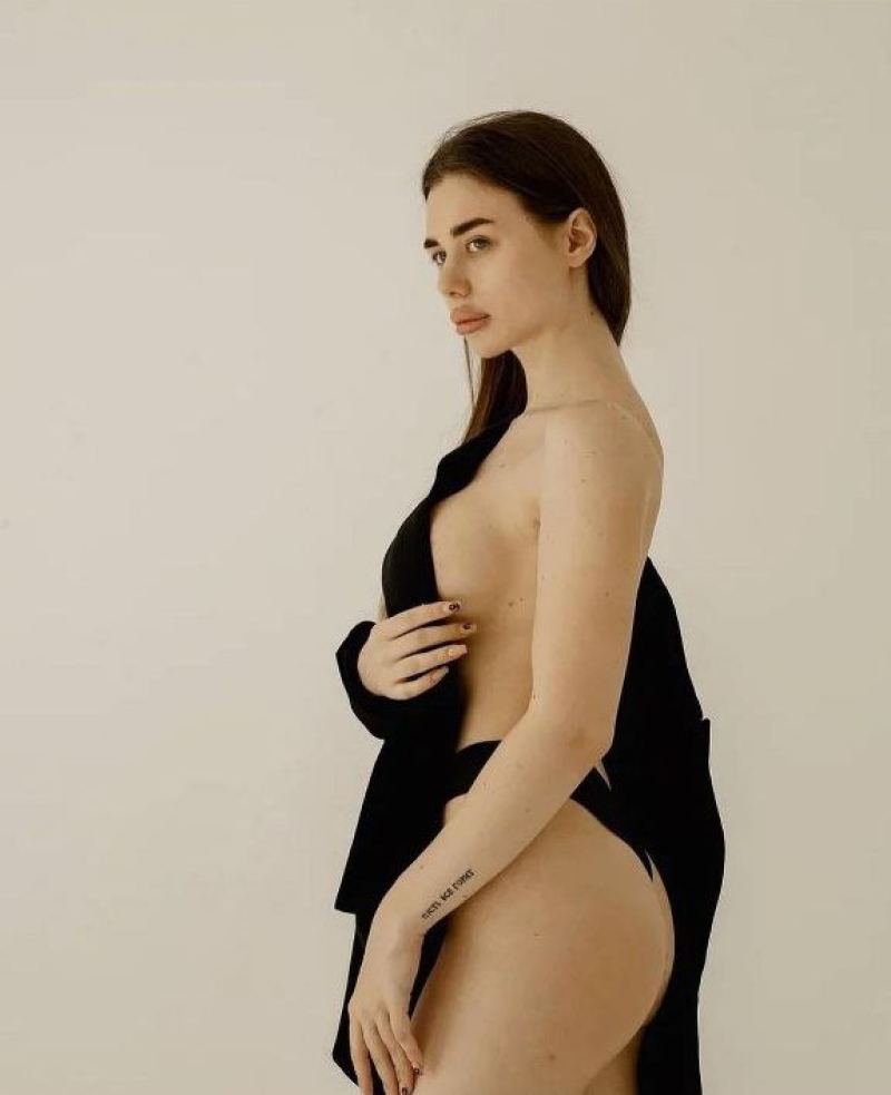 Пациентка пластического хирурга Гукаса Миракяна. Фотоотзыв после увеличения груди имплантами