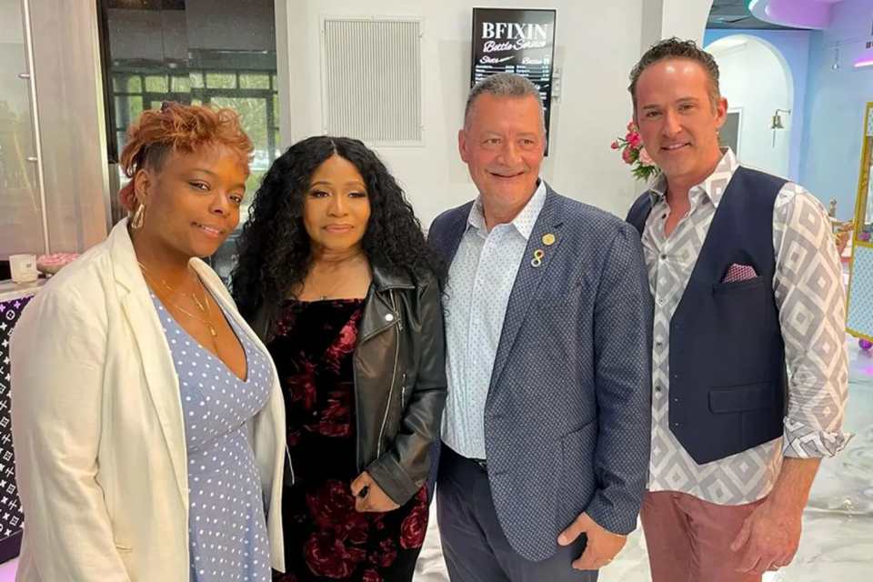 Мама Ники Минаж предлагает бесплатную пластику жертвам домашнего насилия