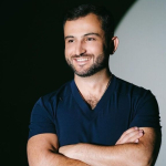 Пластический хирург Карен Пайтян