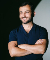 Пластический хирург Карен Пайтян