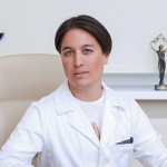 Звездного хирурга Тимура Хайдарова обвинили в некачественных операциях