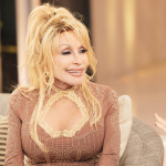 6 раз, когда Долли Партон открыто рассказала о пластических операциях