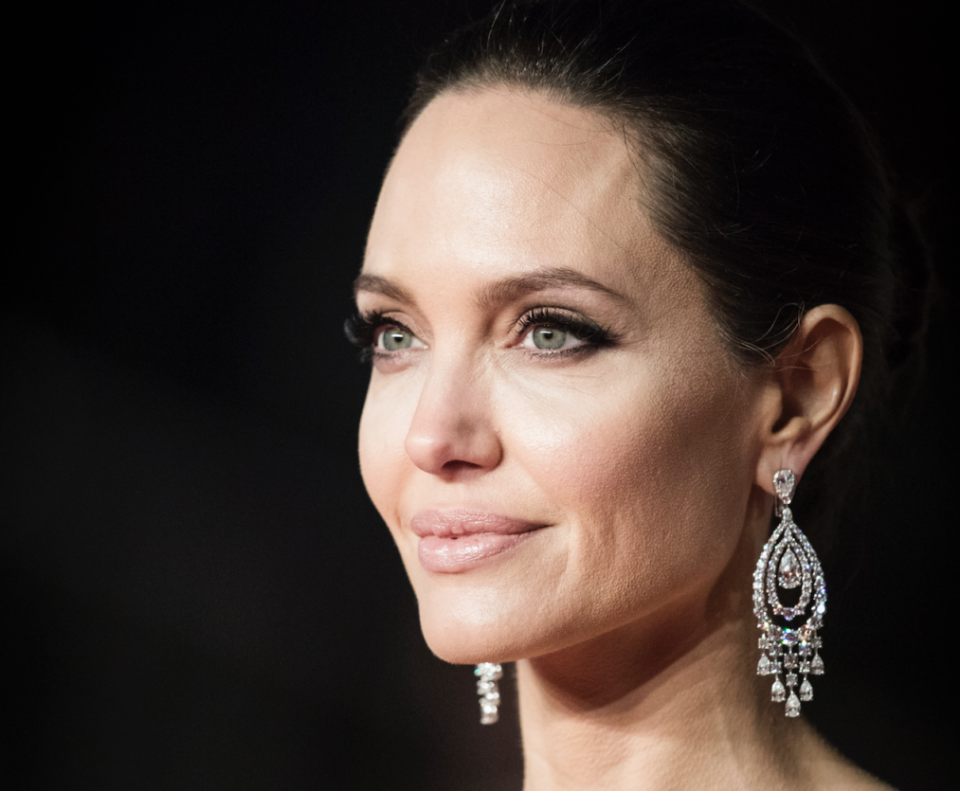 Анджелина Джоли