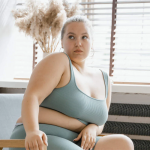 6 признаков того, что ваша большая грудь — большая проблема