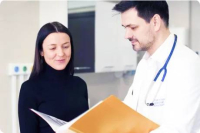 Валерий Стайсупов с пациенткой